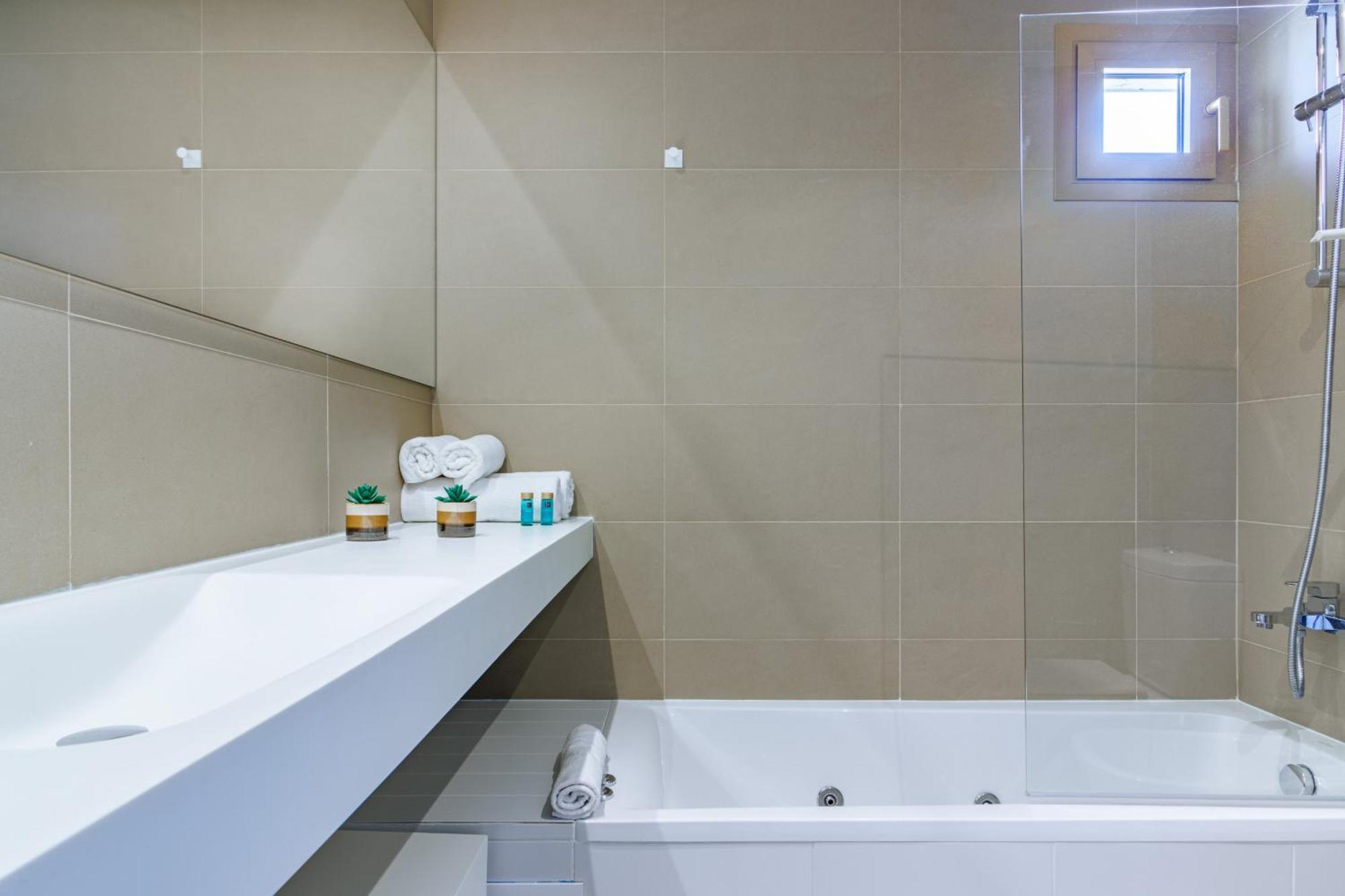 Intempo By Holuxe - 296 - 29th Floor Apartment *
